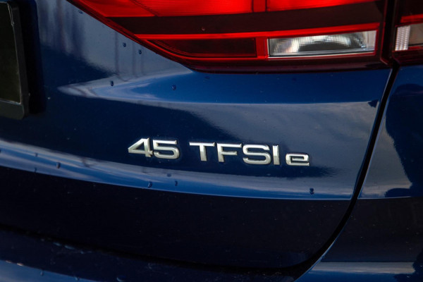 Audi Q3 45 TFSI e edition AUTOMAAT / PLUG IN HYBRID / STOELVERWARMING / LEER / VIRTUAL COCKPIT / CRUISE CONTROLE / DEALER ONDERHOUDEN