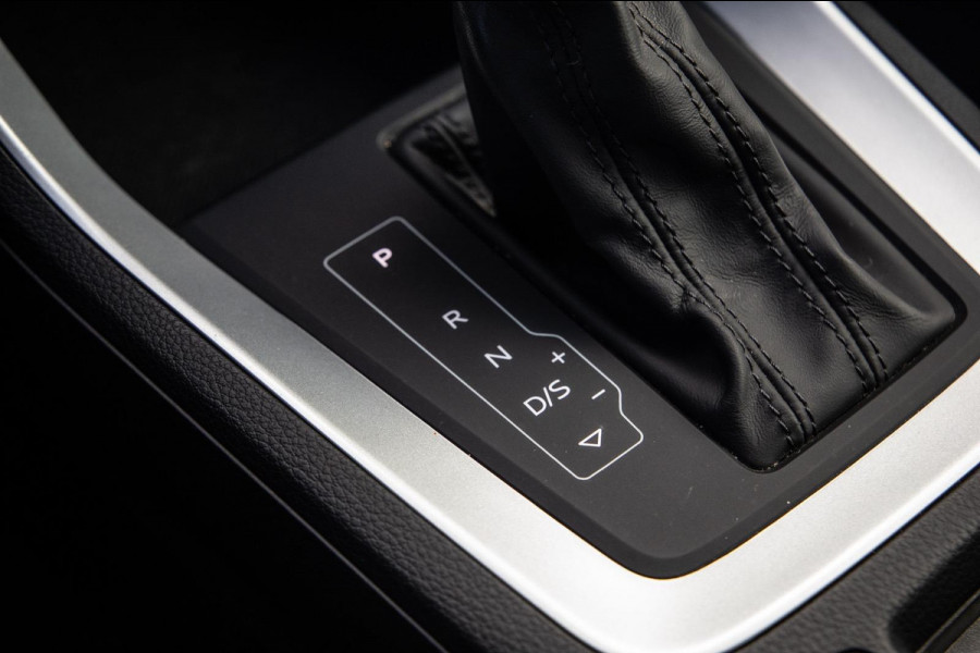 Audi Q3 45 TFSI e edition AUTOMAAT / PLUG IN HYBRID / STOELVERWARMING / LEER / VIRTUAL COCKPIT / CRUISE CONTROLE / DEALER ONDERHOUDEN