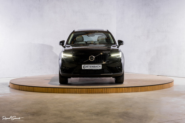 Volvo XC40 1.5 T4 Plug-in hybrid Ultimate Dark | Adaptieve cruise | Panorama dak | Harman Kardon | Blis |