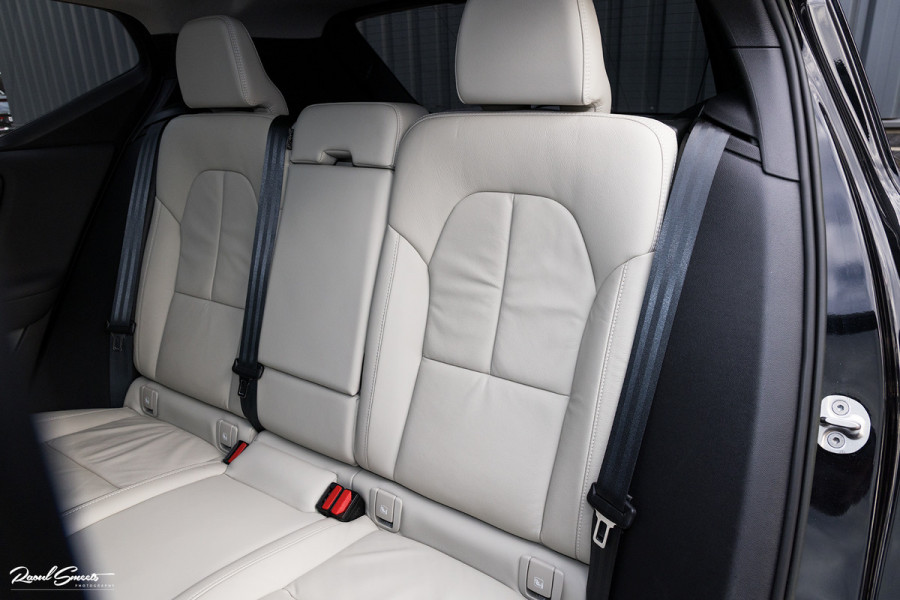 Volvo XC40 1.5 T4 Plug-in hybrid Ultimate Dark | Adaptieve cruise | Panorama dak | Harman Kardon | Blis |