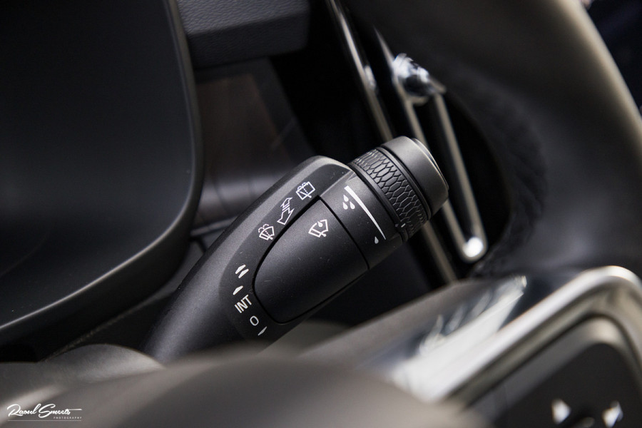 Volvo XC40 1.5 T4 Plug-in hybrid Ultimate Dark | Adaptieve cruise | Panorama dak | Harman Kardon | Blis |