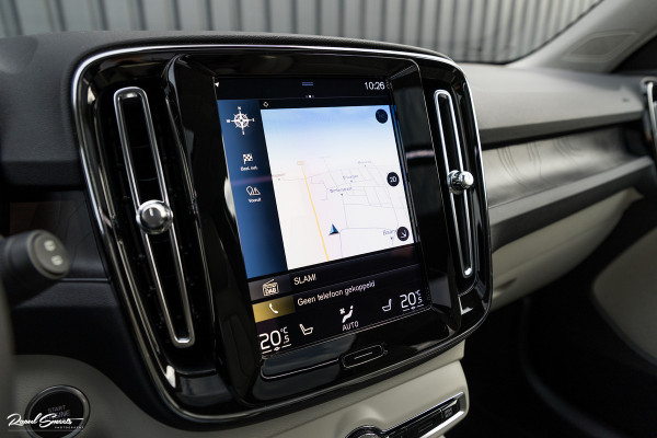 Volvo XC40 1.5 T4 Plug-in hybrid Ultimate Dark | Adaptieve cruise | Panorama dak | Harman Kardon | Blis |