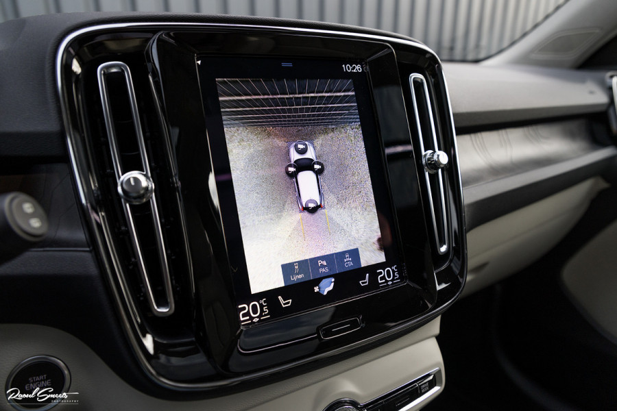 Volvo XC40 1.5 T4 Plug-in hybrid Ultimate Dark | Adaptieve cruise | Panorama dak | Harman Kardon | Blis |