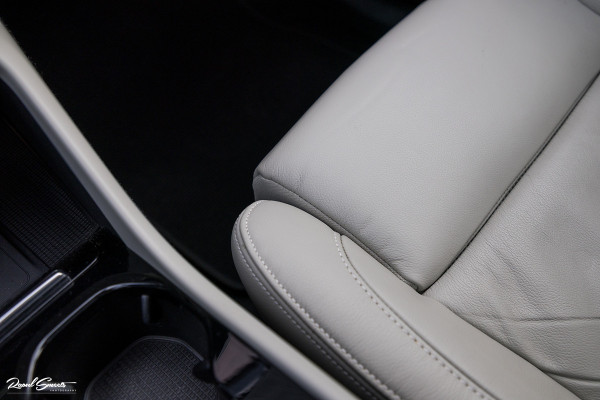 Volvo XC40 1.5 T4 Plug-in hybrid Ultimate Dark | Adaptieve cruise | Panorama dak | Harman Kardon | Blis |