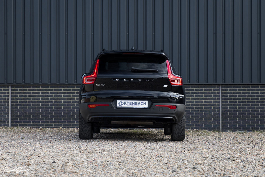 Volvo XC40 1.5 T4 Plug-in hybrid Ultimate Dark | Adaptieve cruise | Panorama dak | Harman Kardon | Blis |
