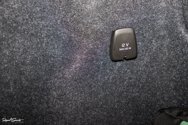 Volvo XC40 1.5 T4 Plug-in hybrid Ultimate Dark | Adaptieve cruise | Panorama dak | Harman Kardon | Blis |