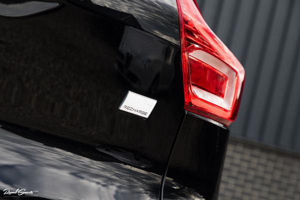 Volvo XC40 1.5 T4 Plug-in hybrid Ultimate Dark | Adaptieve cruise | Panorama dak | Harman Kardon | Blis |