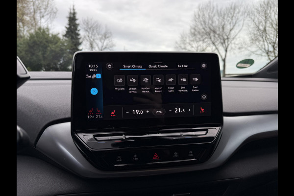 Volkswagen ID.4 First 77 kWh | Trekhaak | Camera | Carplay