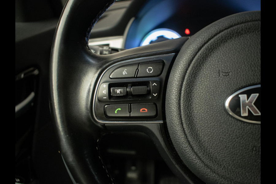 Kia Niro 1.6 GDi Hybrid DynamicLine Sport (APPLE CARPLAY,NAVI,CAMERA,LED,CRUISE,SPORTSTOELEN,LM VELGEN,NETTE STAAT)