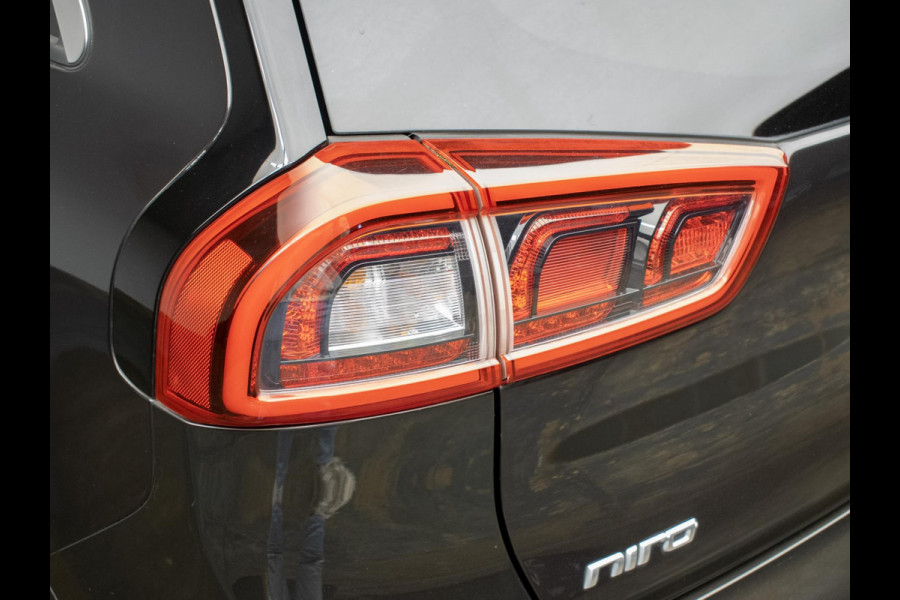Kia Niro 1.6 GDi Hybrid DynamicLine Sport (APPLE CARPLAY,NAVI,CAMERA,LED,CRUISE,SPORTSTOELEN,LM VELGEN,NETTE STAAT)