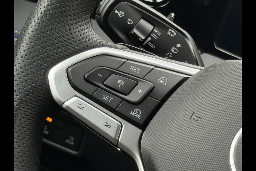 Volkswagen Tiguan 1.5 eTSI R-Line Edition, panoramadak, vele opties, nieuw prijs €64170,-