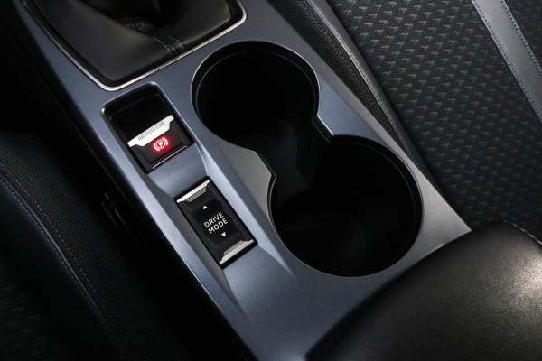 Peugeot 2008 1.2 PureTech Allure - CAMERA - NAVI - CRUISE