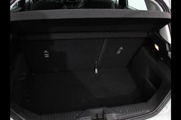 Ford Fiesta 1.1 Trend | Navigatie | Cruise control | Dab | Airco | Parkeersensoren achter | Trekhaak