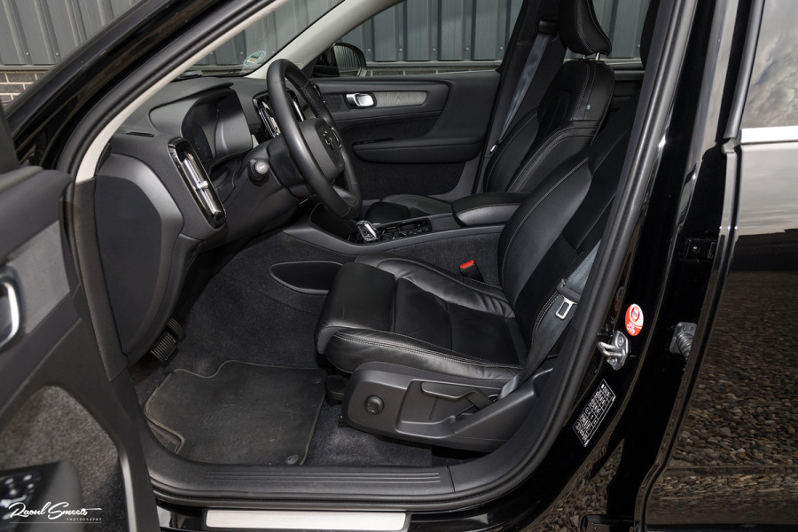 Volvo XC40 1.5 T4 Recharge Inscription | Adaptieve cruise | Zwenkbare trekhaak | Dab+ | Leder |