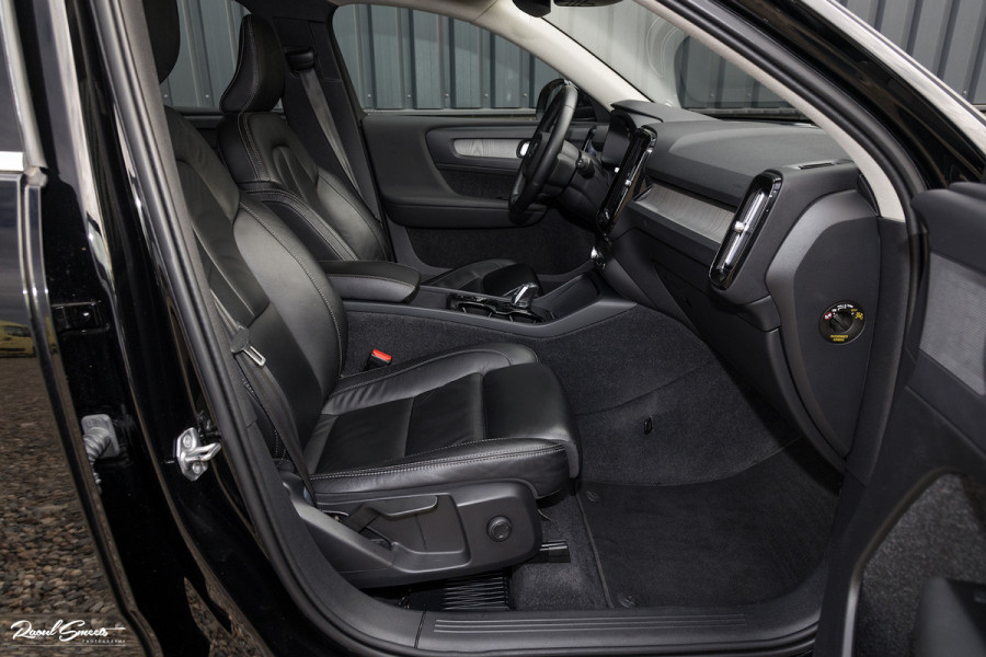 Volvo XC40 1.5 T4 Recharge Inscription | Adaptieve cruise | Zwenkbare trekhaak | Dab+ | Leder |
