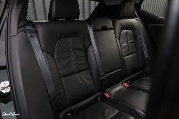 Volvo XC40 1.5 T4 Recharge Inscription | Adaptieve cruise | Zwenkbare trekhaak | Dab+ | Leder |