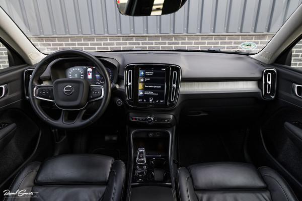 Volvo XC40 1.5 T4 Recharge Inscription | Adaptieve cruise | Zwenkbare trekhaak | Dab+ | Leder |