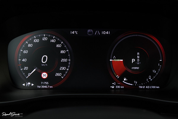 Volvo XC40 1.5 T4 Recharge Inscription | Adaptieve cruise | Zwenkbare trekhaak | Dab+ | Leder |