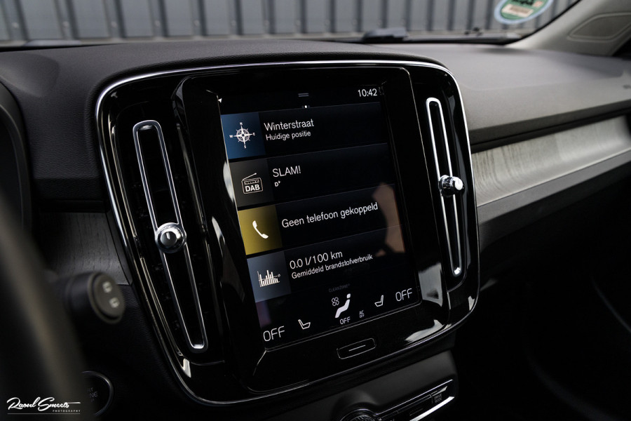 Volvo XC40 1.5 T4 Recharge Inscription | Adaptieve cruise | Zwenkbare trekhaak | Dab+ | Leder |