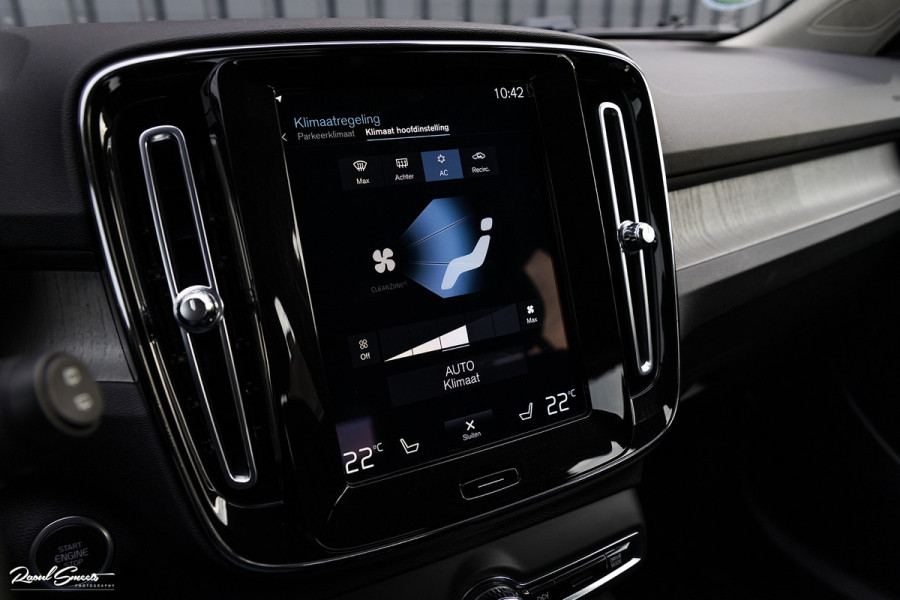 Volvo XC40 1.5 T4 Recharge Inscription | Adaptieve cruise | Zwenkbare trekhaak | Dab+ | Leder |