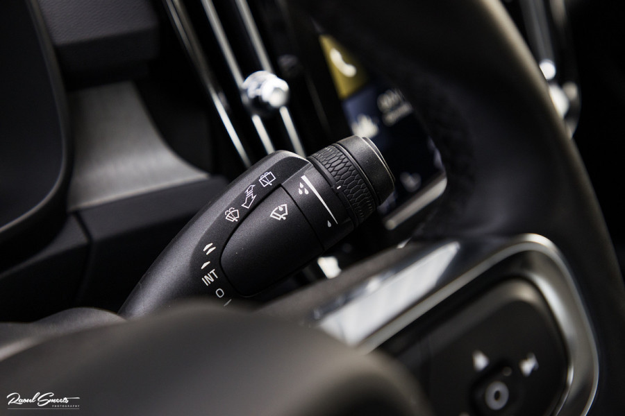 Volvo XC40 1.5 T4 Recharge Inscription | Adaptieve cruise | Zwenkbare trekhaak | Dab+ | Leder |