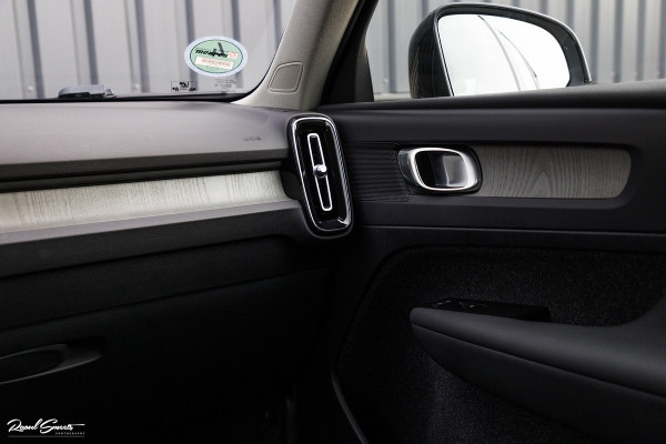 Volvo XC40 1.5 T4 Recharge Inscription | Adaptieve cruise | Zwenkbare trekhaak | Dab+ | Leder |