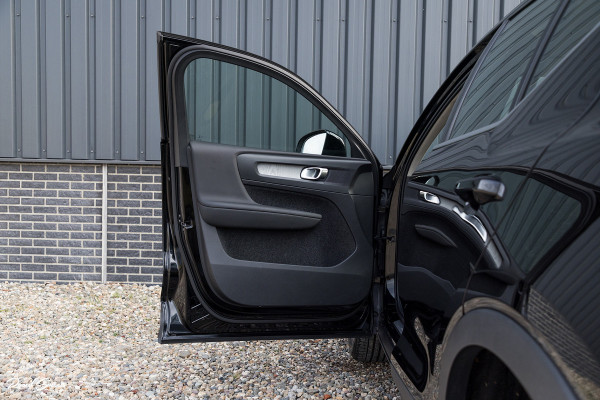 Volvo XC40 1.5 T4 Recharge Inscription | Adaptieve cruise | Zwenkbare trekhaak | Dab+ | Leder |