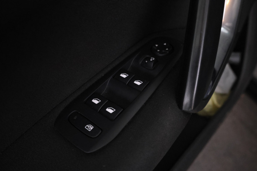 Peugeot 308 SW 1.5 BlueHDi Blue Lease Navigatie, Cruise, Trekhaak, Climate,