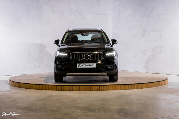 Volvo XC40 1.5 T4 Recharge Inscription | Panorama dak | Harman Kardon | Zwenkbare trekhaak |
