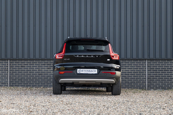 Volvo XC40 1.5 T4 Recharge Inscription | Panorama dak | Harman Kardon | Zwenkbare trekhaak |