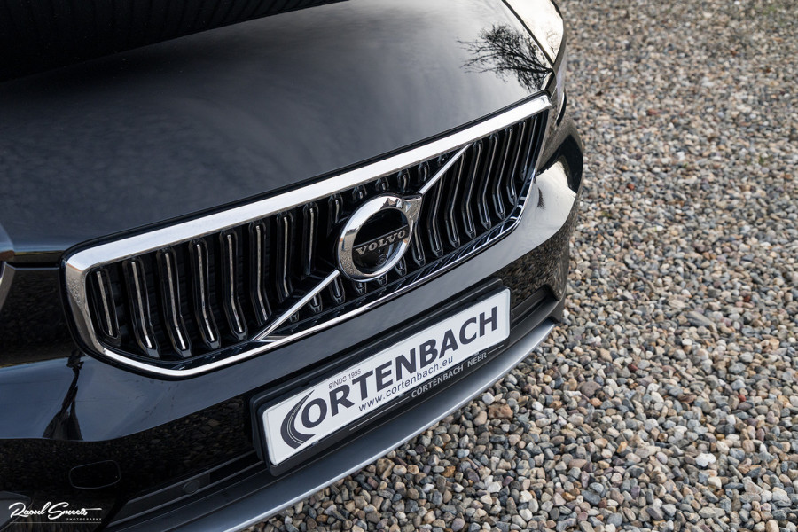 Volvo XC40 1.5 T4 Recharge Inscription | Panorama dak | Harman Kardon | Zwenkbare trekhaak |