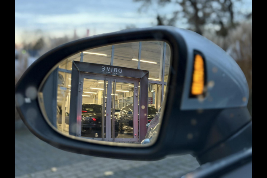 Volkswagen Passat Variant 1.5 TSI Highline Business R |Pano|Leer|360 Cam|Ad.Cruise|Sfeer