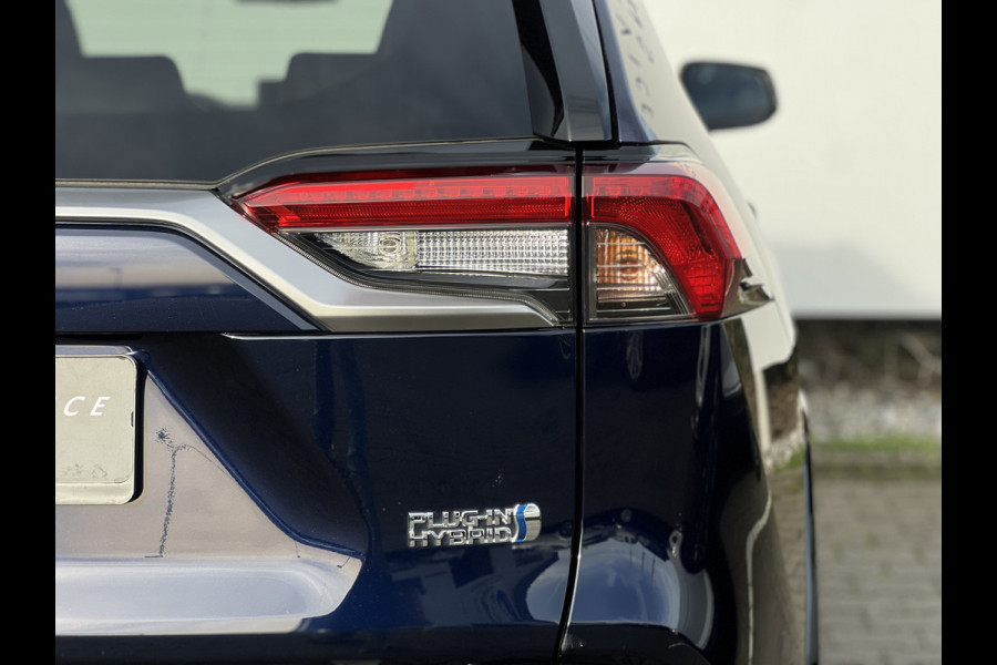 Toyota RAV4 2.5 Plug-in Hybrid AWD Bi-Tone Plus | LED | 360 Camera | CarPlay | ACC | Camera | 19 inch