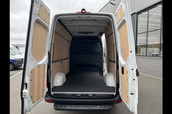 Mercedes-Benz Sprinter 317 CDI L2 H2 Pro LED / MBUX / Navigatie / Camera / Parkeersensoren / Cruise control / Airco / 270 Graden achterdeuren