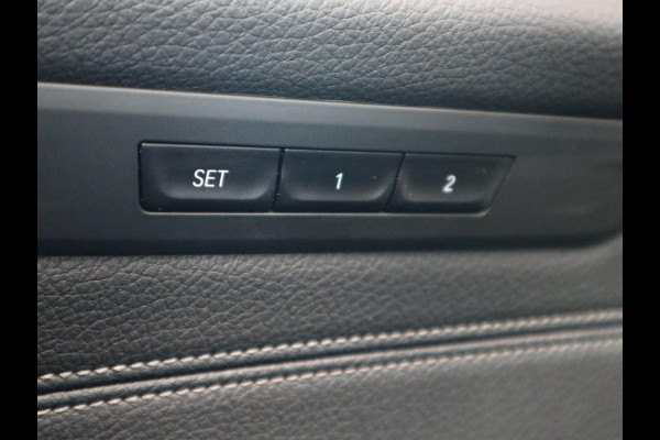 BMW 5 Serie Sedan 520i High Executive Luxury Line Automaat / Navigatiesysteem Professional / Comfortstoelen / Hifi / LED / Stoelverwarming / Head-Up Display / Neerklapbare Achterbank / Parkeersensoren voor+achter / Chrome Line
