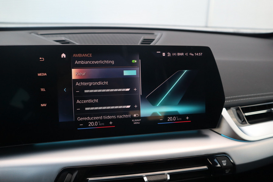 BMW X1 sDrive18i X-Line / Trekhaak / Adaptieve Cruise / 19inch / Camera /