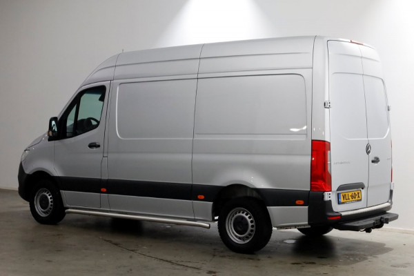 Mercedes-Benz Sprinter 311 CDI 115pk RWD L2H2 7G Automaat Airco/Navi/Camera 09-2021
