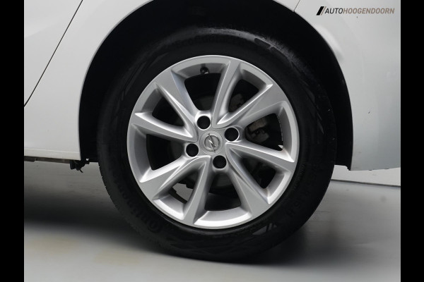 Opel Corsa 1.2 Edition Sport 100pk (APPLE CARPLAY,LED VERLICHTING,PARKEERSENSOREN,CAMERA,CLIMATE,CRUISE,LANE ASSIST,TOPCONDITIE)