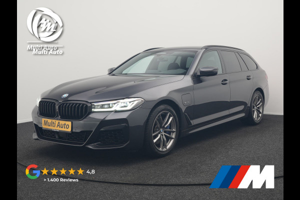BMW 5 Serie Touring 520e M Sport Plug In Hybrid 204pk Dealer O.H PHEV | Trekhaak af Fabriek | Adaptive Cruise | Alcantara Sportstoelen Verwarmd | Camera | Navi Pro | Sfeerverlichting | Apple Carplay |