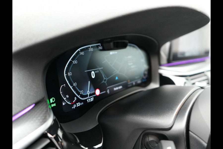 BMW 5 Serie Touring 520e M Sport Plug In Hybrid 204pk Dealer O.H PHEV | Trekhaak af Fabriek | Adaptive Cruise | Alcantara Sportstoelen Verwarmd | Camera | Navi Pro | Sfeerverlichting | Apple Carplay |