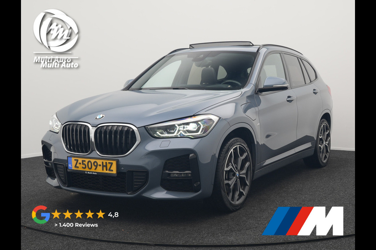 BMW X1 xDrive25e M Sport Plug In Hybrid Storm Bay Metallic 221pk Dealer O.H. PHEV | Panodak | Head Up | Adaptive Cruise | Camera | Stoelen & Stuur Verwarmd | Sfeerverlichting | Keyless | Navigatie | 19"L.M | DAB |
