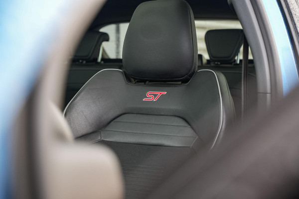 Ford Focus 2.3 EcoBoost ST-X Panoramadak B&O