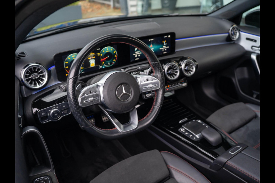 Mercedes-Benz A-Klasse 180 Business Solution AMG / Pano / Memory / Ambiance / Adaptive