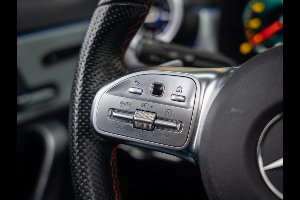 Mercedes-Benz A-Klasse 180 Business Solution AMG / Pano / Memory / Ambiance / Adaptive