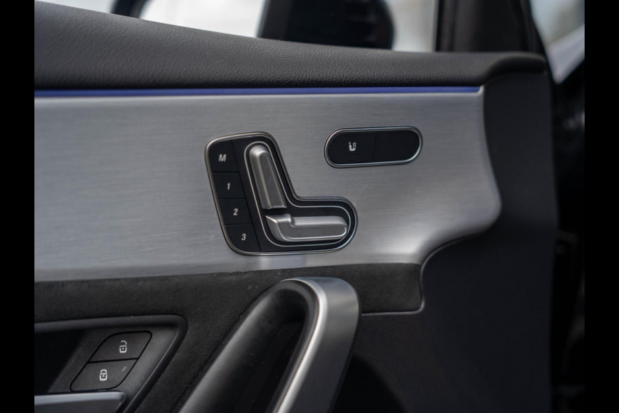 Mercedes-Benz A-Klasse 180 Business Solution AMG / Pano / Memory / Ambiance / Adaptive