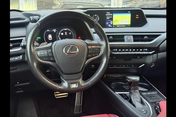 Lexus UX 250h F Sport Line | Trekhaak, Head up display, Parkeersensoren, 18 inch, Elektrische bedienbare stoel, Stoel + Stuurverwarming