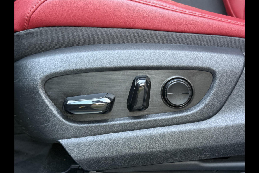 Lexus UX 250h F Sport Line | Trekhaak, Head up display, Parkeersensoren, 18 inch, Elektrische bedienbare stoel, Stoel + Stuurverwarming