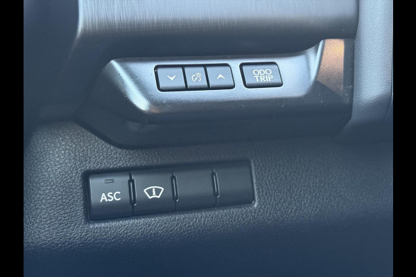 Lexus UX 250h F Sport Line | Trekhaak, Head up display, Parkeersensoren, 18 inch, Elektrische bedienbare stoel, Stoel + Stuurverwarming