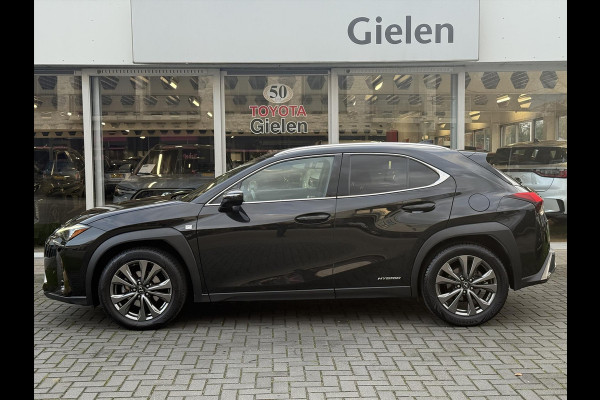 Lexus UX 250h F Sport Line | Trekhaak, Head up display, Parkeersensoren, 18 inch, Elektrische bedienbare stoel, Stoel + Stuurverwarming
