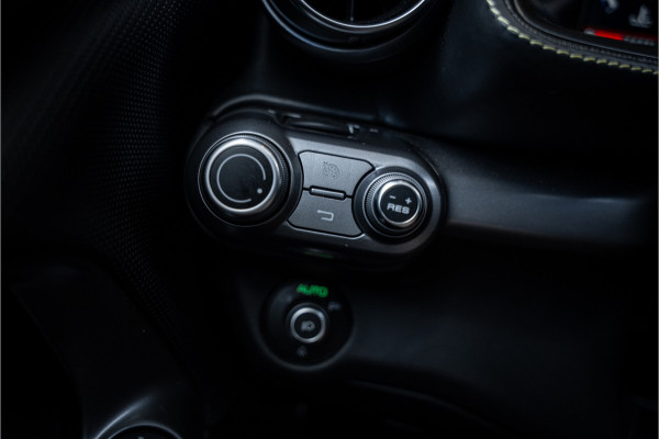 Ferrari 812 6.5 V12 Superfast HELE - Racing seats l Passenger display l JBL